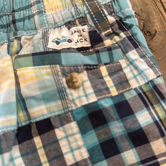 Janie and Jack Checkered Shorts 6 -12 months - Picture 3 of 4